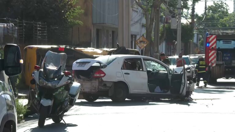 Tragedia en Recoleta: Niño muere tras choque de vehículo con furgón escolar