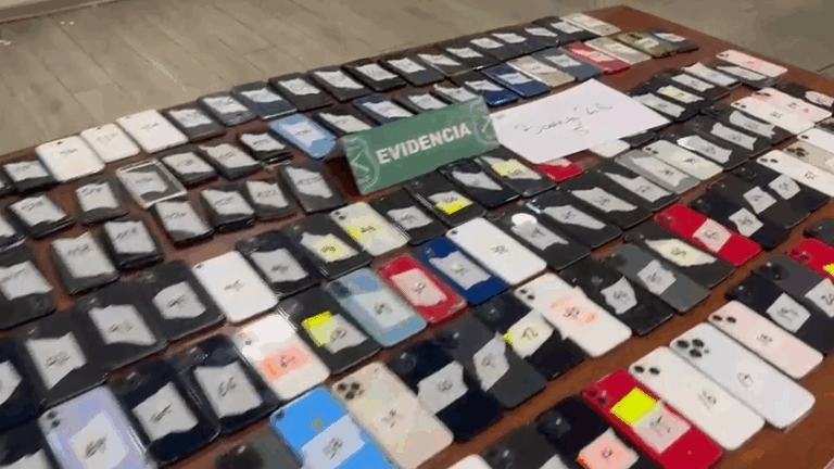 Carabineros recuperó casi 300 teléfonos robados y detuvo a cuatro sujetos en el Persa Bío Bío