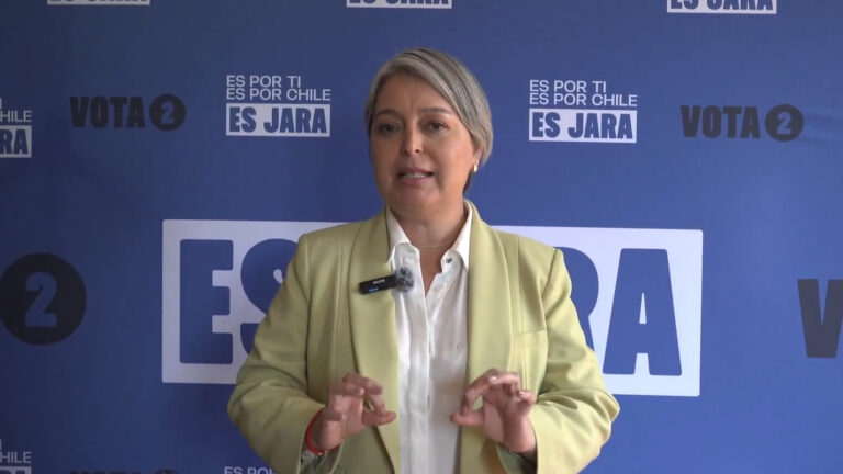 Jeannette Jara exige claridad tras nuevo error tarifario que beneficia a eléctricas