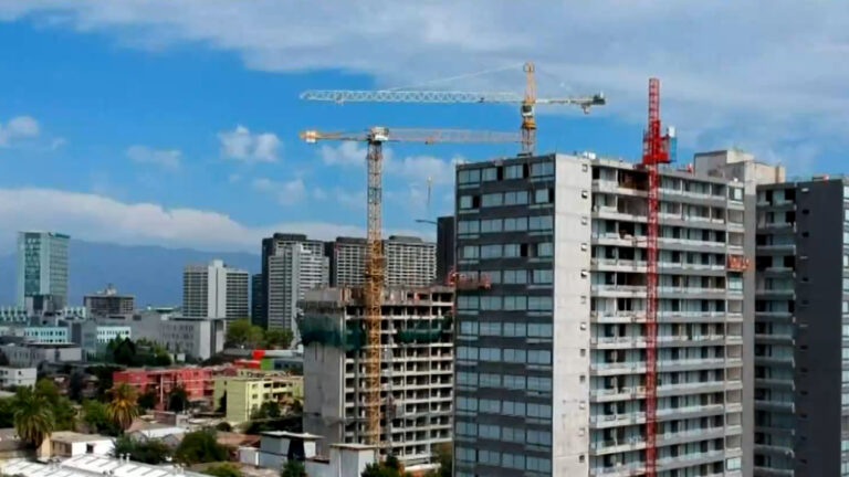 El agente inmobiliario 3.0: La transformación digital que redefine el corretaje de propiedades en Latinoamérica