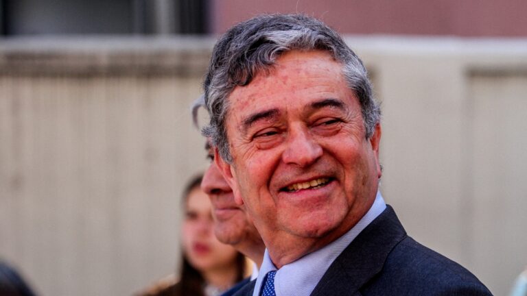 Senador Coloma acusa a Republicanos de estrategia de tensión y critica concepto de 