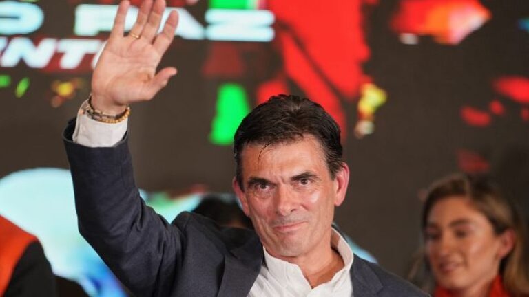 Elecciones en Bolivia: Cómo el votante indeciso fue clave en el triunfo de Rodrigo Paz