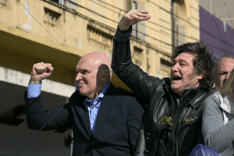 Los problemas de Milei dentro y fuera de Argentina: Se retrasa rescate de EE.UU. y su candidato fue vinculado al narcotráfico