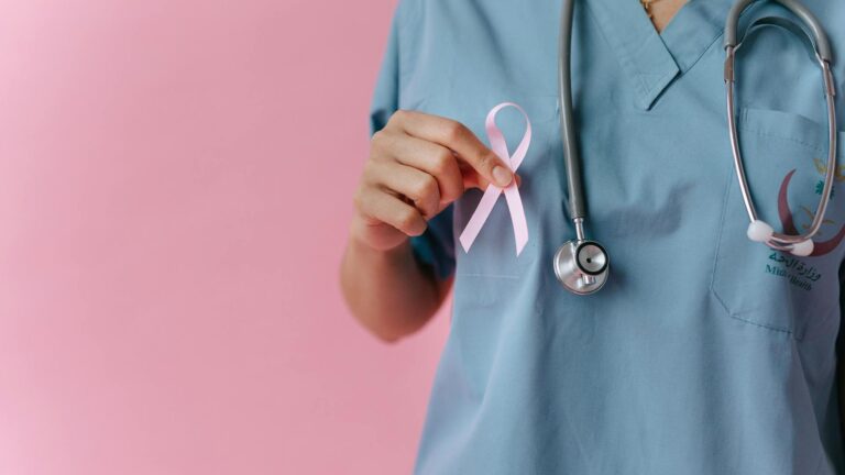 Aumentan casos de cáncer en personas menores de 50 años: ¿Qué patrones explicarían el alza?