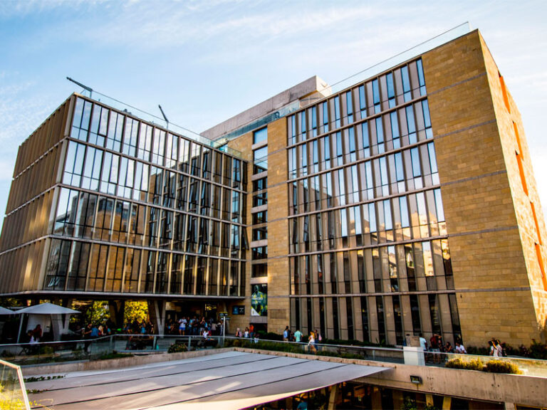 Seremi de Salud RM inició sumario sanitario en Universidad Finis Terrae tras denuncia de supuesta experimentación humana