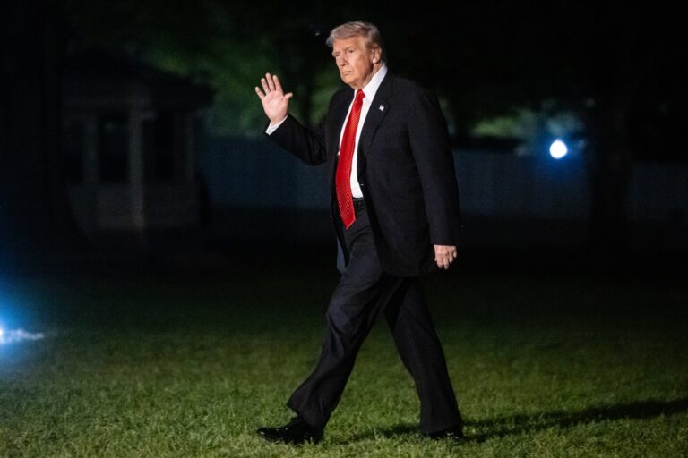 Donald Trump por posibilidad de que Estados Unidos vaya a la guerra con Venezuela: “No creo, pero nos ha tratado muy mal”