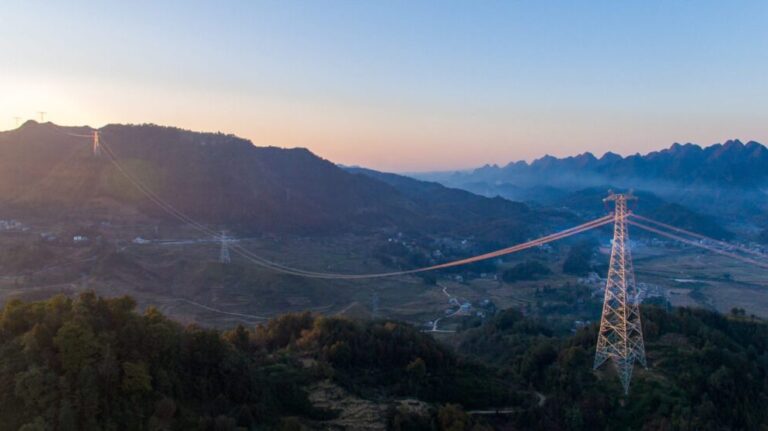 SEA recomendó aprobar el proyecto Kimal - Lo Aguirre: Abarca más de 1.300 kilómetros y tendrá más de 2.600 torres