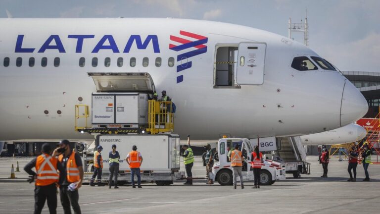 Latam extiende cancelaciones de vuelos por huelga de pilotos tras fracasar negociaciones con el SPL