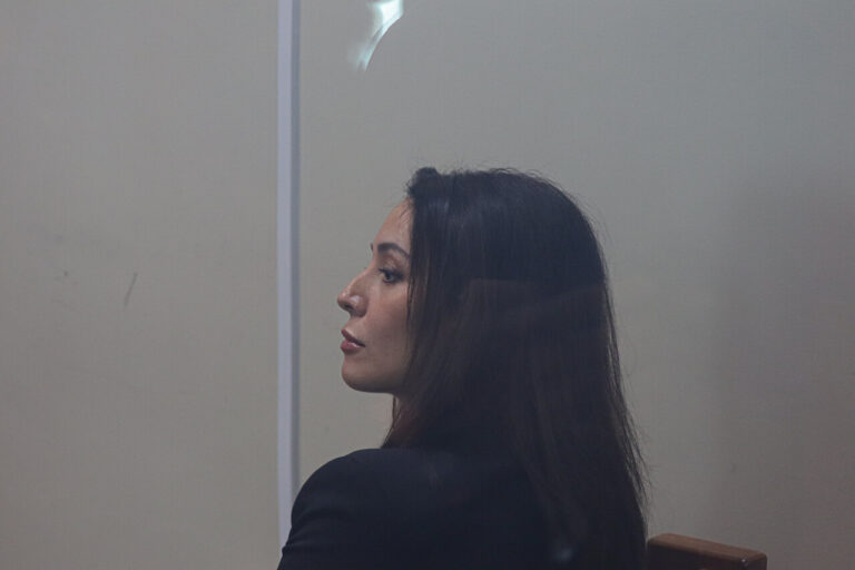 Caso Convenios: Corte revoca cautelar de Camila Polizzi y restablece arresto domiciliario total