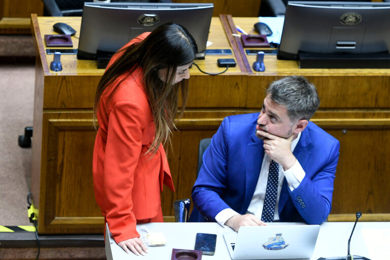 Manouchehri y Cicardini impulsarán AC contra Simpertigue por Caso Muñeca Bielorrusa: 