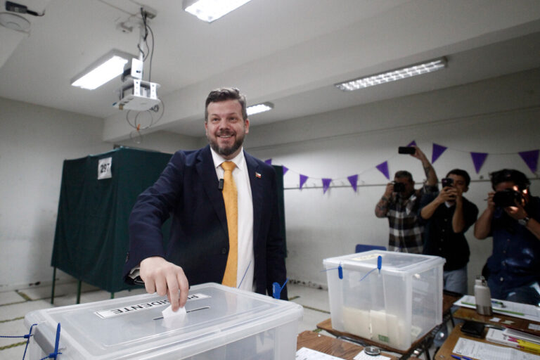 Johannes Kaiser tras votar: Aseguró que apoyará al candidato de derecha que avance a segunda vuelta “sin condiciones”
