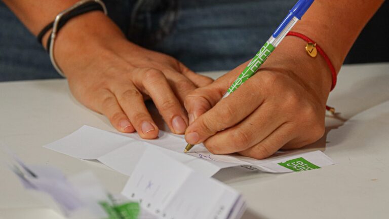 DT aplica más de $57 millones en multas a empresas por incumplimientos durante las elecciones 2025