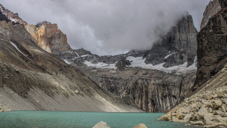 Autoridades confirman la muerte de cinco turistas en Torres del Paine