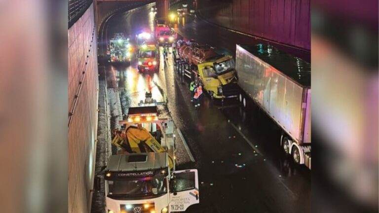 Seis lesionados dejó accidente de tránsito en Autopista General Velásquez que involucró a camiones y un auto