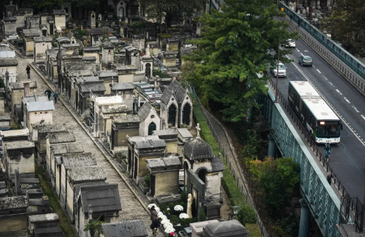 Vista aérea del cementerio de Montmartre en octubre de 2018 Lucas Barioulet/AFP/Getty Images