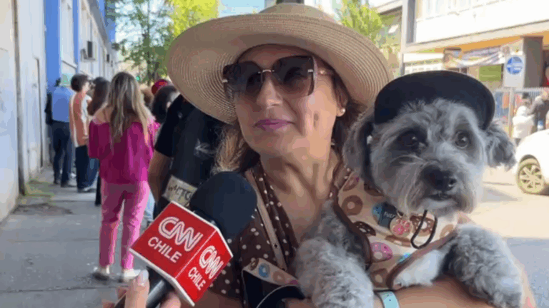 “Nunca me había tocado esperar”: Altas temperaturas y votantes con sus mascotas marcan el lado B de las elecciones 2025