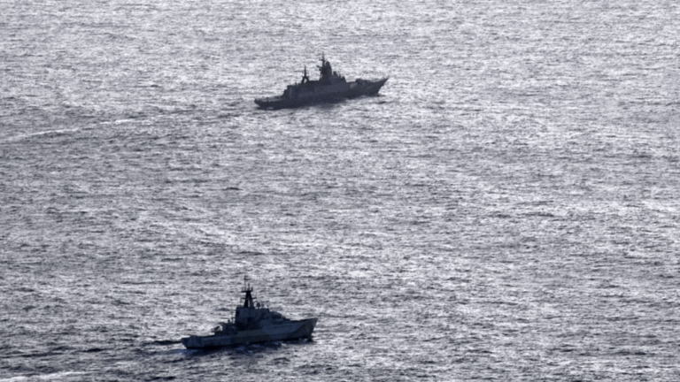 En medio del aumento de la actividad naval: Reino Unido interceptó una corbeta y un petrolero ruso