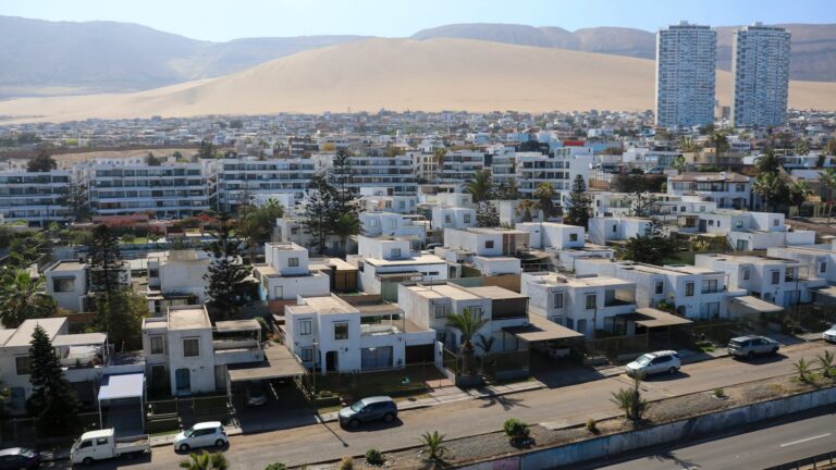 Chilenos eligen a las mejores inmobiliarias del país: Revelan el ranking de las inmobiliarias con mayor satisfacción cliente en Chile para 2025