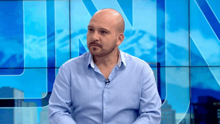 Nicolás Freire: “Pasamos de cómplices pasivos a reponer la pena de muerte e indultar a Krassnoff. Es un retroceso en la derecha”