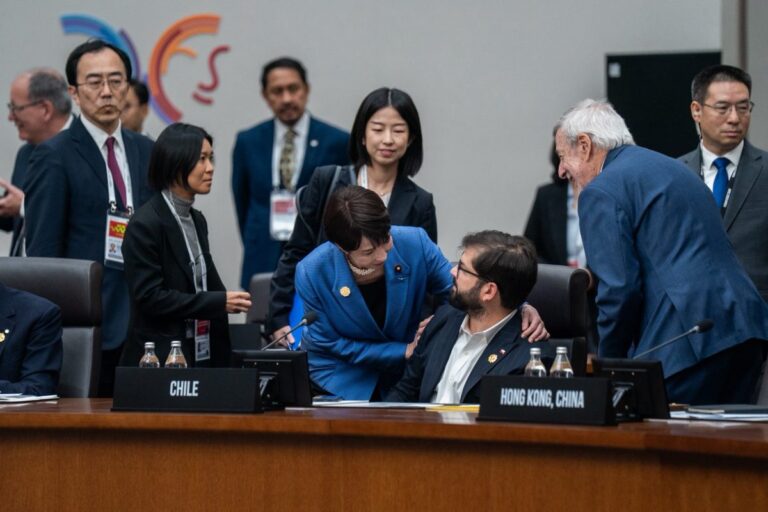 Primera ministra de Japón agradece al presidente Boric en español su “lindo vídeo” sobre su reunión en APEC