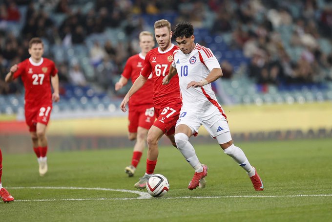 La selección chilena saca la cara y logra vencer a Rusia por 2-0 en Sochi