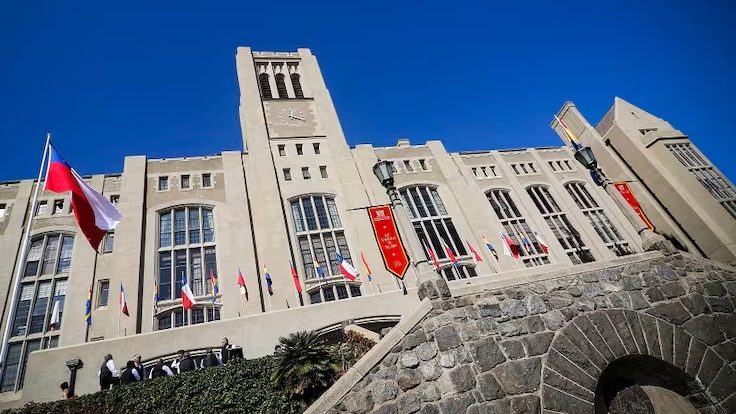 Detienen a estudiante tras herir con un cuchillo a profesor de la Universidad Técnica Federico Santa María en Valparaíso