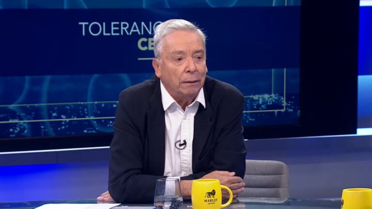 Ominami y su opinión del PC: Contribuyó en ampliar derechos sociales, pero tiene posturas internacionales 