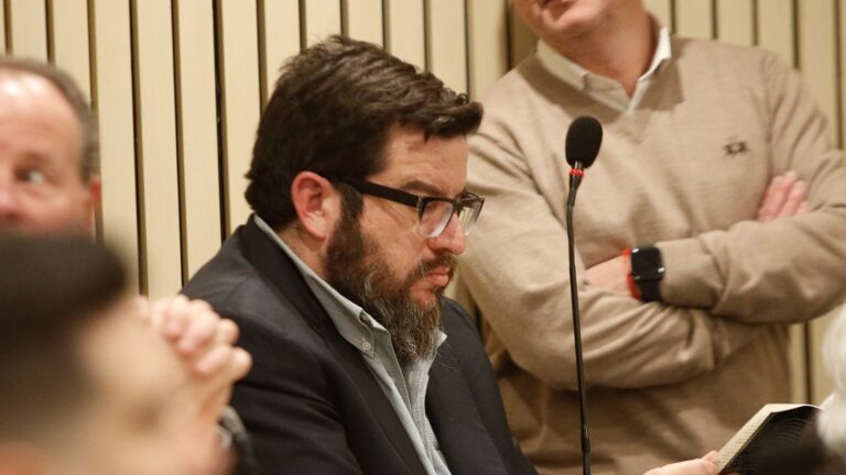 Revelan ganancia de asesores clave de Kast por cargos en el Estado: Autor de la columna de 