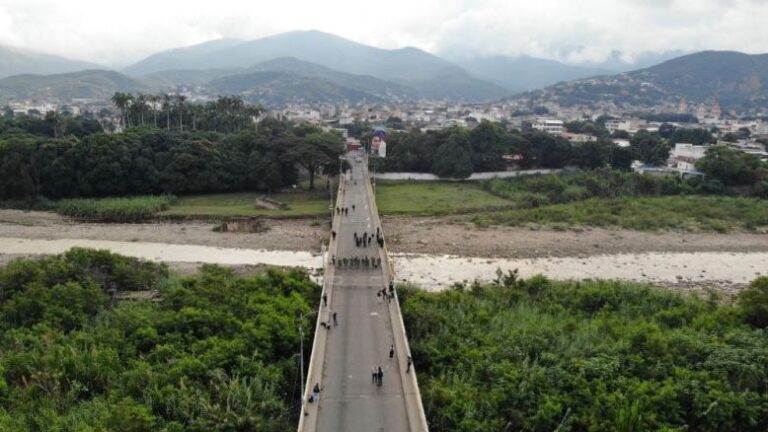 Venezuela limita por tierra con tres países: Qué podría ocurrir en cada frontera ante un eventual ataque de EE.UU.