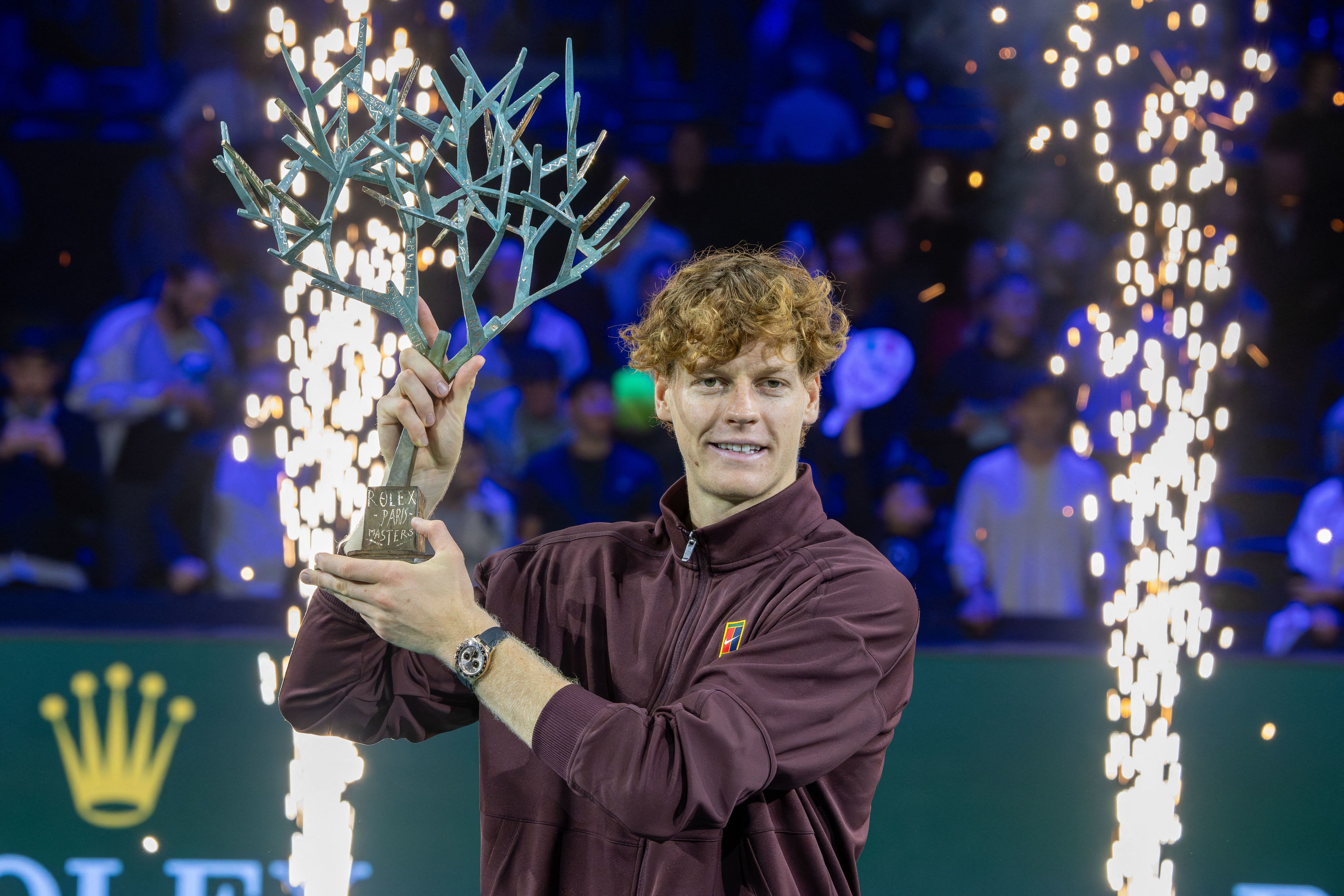 Jannik Sinner atraviesa una racha impresionante en pistas cubiertas tras haber conquistado recientemente su primer título del Masters de París. Crédito obligatorio:BENJAMIN VODANT/AFP/Hans Lucas/AFP vía Getty Images vía CNN Newsource