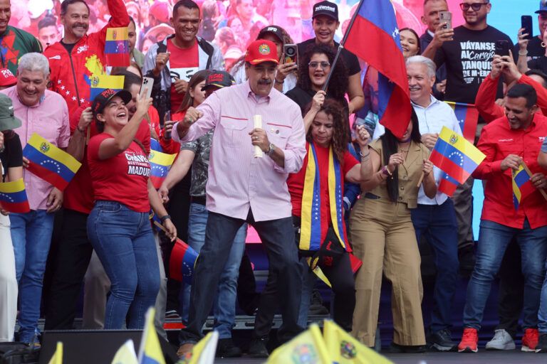 Gobierno de Nicolás Maduro autoriza reanudar vuelos para repatriar a migrantes desde Estados Unidos