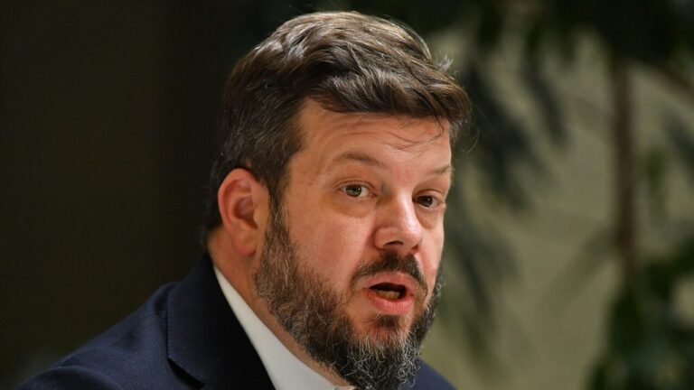 Johannes Kaiser critica al PC por llamado a movilización: 