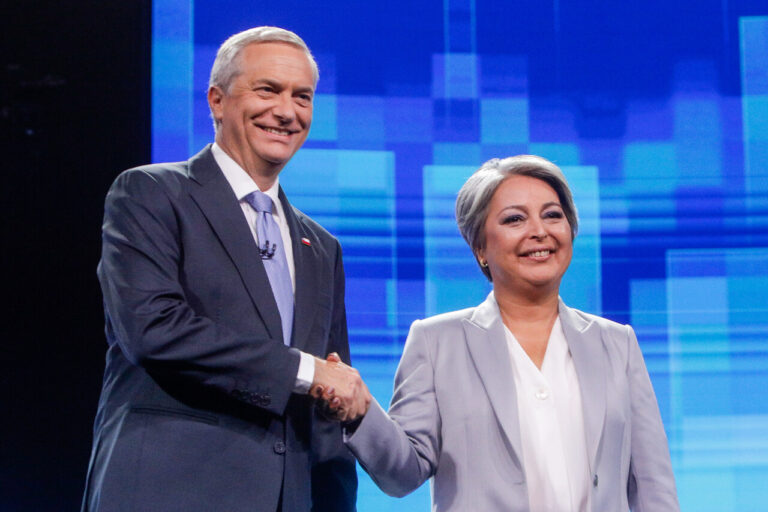 Análisis del último debate presidencial: “Si Kast no cumple con las expectativas ciudadanas, veremos a Parisi refortalecido”
