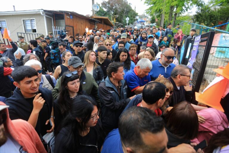 Carabineros descarta presencia de bomba en local de votación de Valparaíso: “Se realizó una revisión extrema”