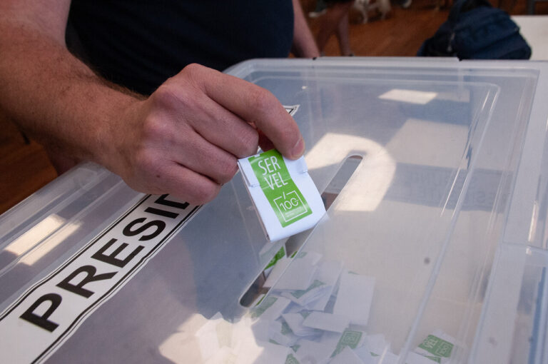 Conteo de votos en la segunda vuelta presidencial: Sigue en vivo los resultados entre Jeannette Jara y José Antonio Kast