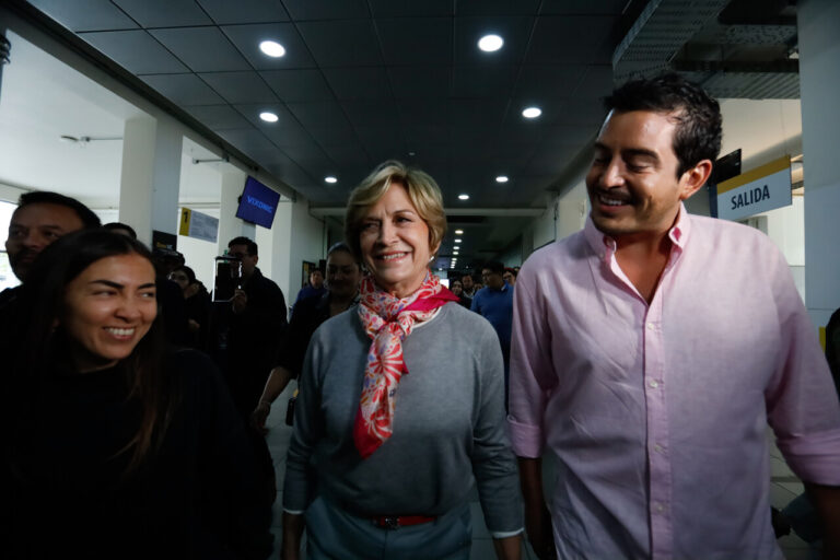 Evelyn Matthei proyecta victoria de José Antonio Kast tras votar: “Vamos a ver qué es lo que sucede a partir de marzo”