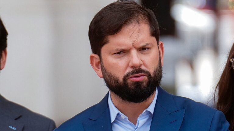 Presidente Boric advierte por incendios forestales: 