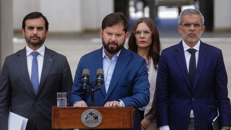 Gobierno anuncia reforma para traspasar Gendarmería al Ministerio de Seguridad Pública