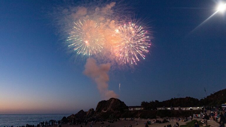 Así fue el ensayo de fuegos artificiales en Valparaíso y Viña del Mar previo a Año Nuevo