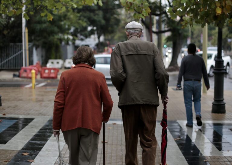 Aumento de pensiones: ¿Cuáles son los dos nuevos beneficios para jubilados que entran en vigencia en enero de 2026?