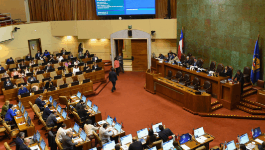 Columna de Javier Sajuria: El espejismo de los partidos en el Congreso