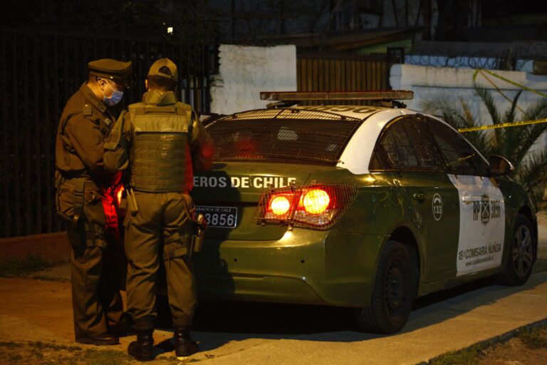 Se hicieron pasar por seguridad municipal: Millonario robo afecta a joyería en Lo Barnechea
