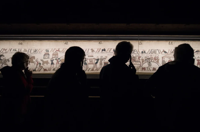 El “tapiz de Bayeux” es una de las formas mejor conservadas de historia visual. Loic Venance/AFP/Getty Images