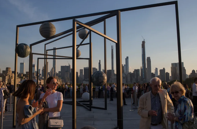 La azotea del Museo Metropolitano de Arte ha albergado cócteles y es un lugar ideal para contemplar la puesta de sol. Andrew Lichtenstein/Corbis/Getty Images
