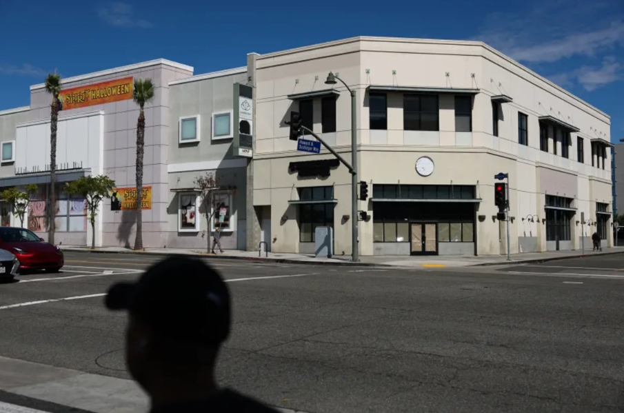 Un Starbucks recientemente cerrado en Los Ángeles en octubre Patrick T. Fallon/AFP/Getty Images
