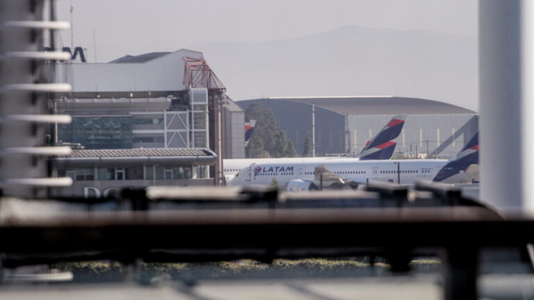 Confiscan 59.138 dólares a chileno en Argentina por contrabando de divisas