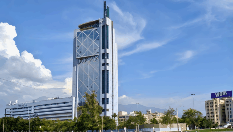 Edificio de Telefónica podría pasar a manos del Estado: ¿Cuál es su plan con él?