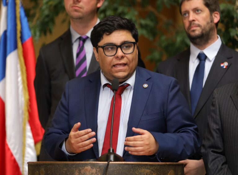 Dirigente de Republicanos: Diputado Meza afirma que apoyaría conmutar condenas de reos terminales, incluidos abusadores de menores