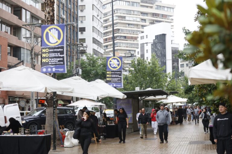 Multas por incumplir feriados irrenunciables de Navidad y Año Nuevo pueden superar $1.3 millones por trabajador