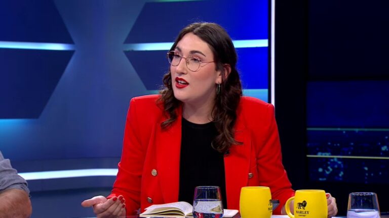 Schneider califica de 